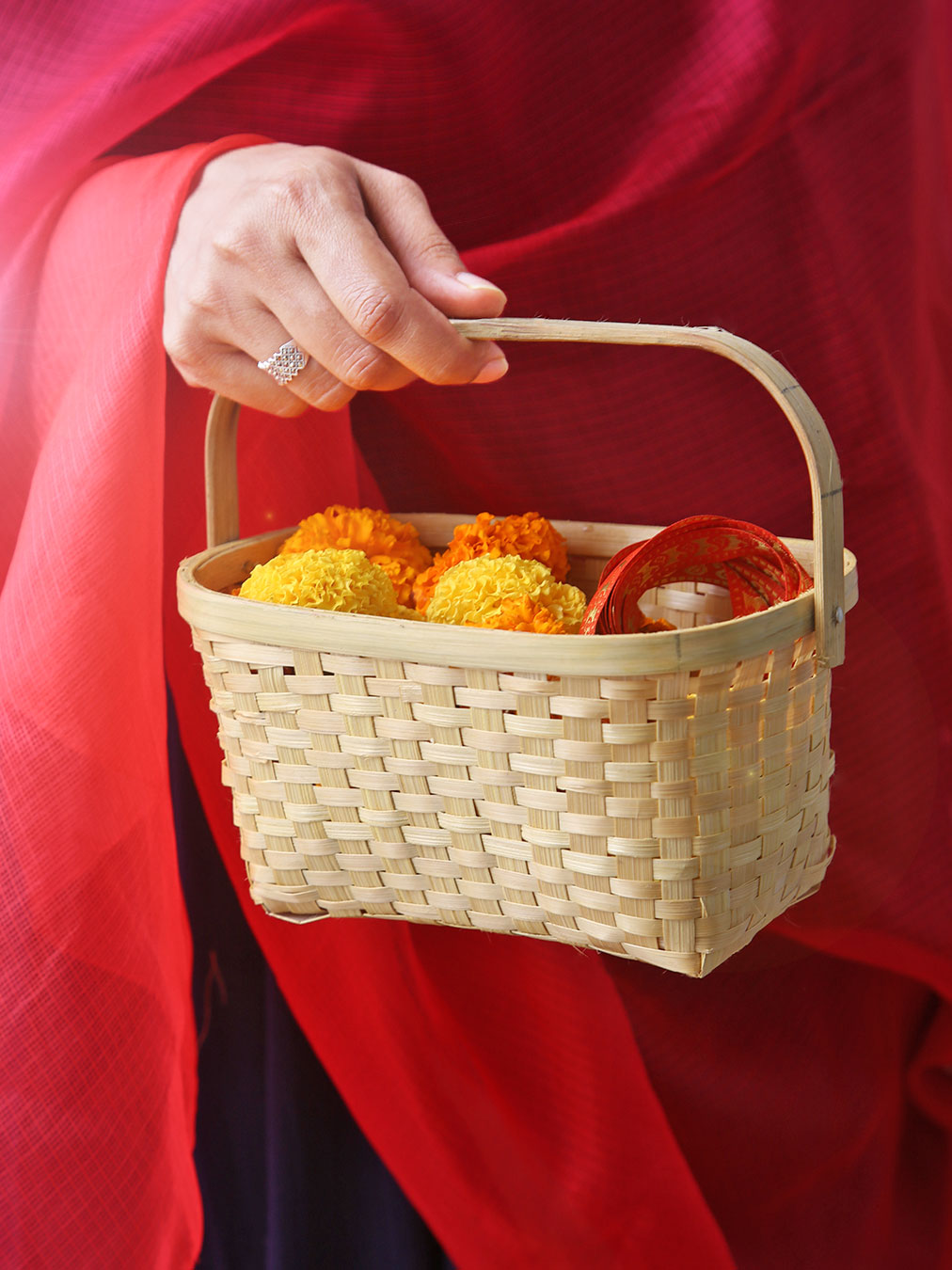 Wicker Picnic Basket Storage Hamper, Food With Lid Handle Flower