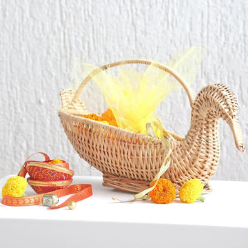 Duck Wicker Caddy Basket with handle for storing purpose